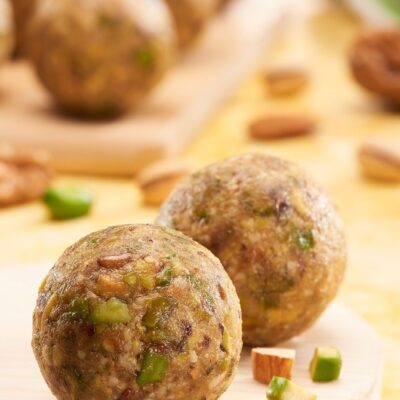 कर्मचारी, ग्राहक आणि कुटुंबीयांसाठी पुण्यात कॉर्पोरेट गिफ्टिंग हॅम्पर्स – Wow Laddus